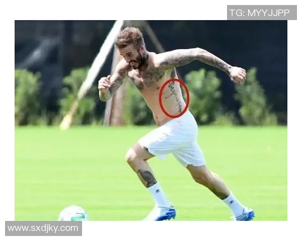 足球明星腹肌纹身大揭秘展现运动员独特魅力与个性风格的完美结合